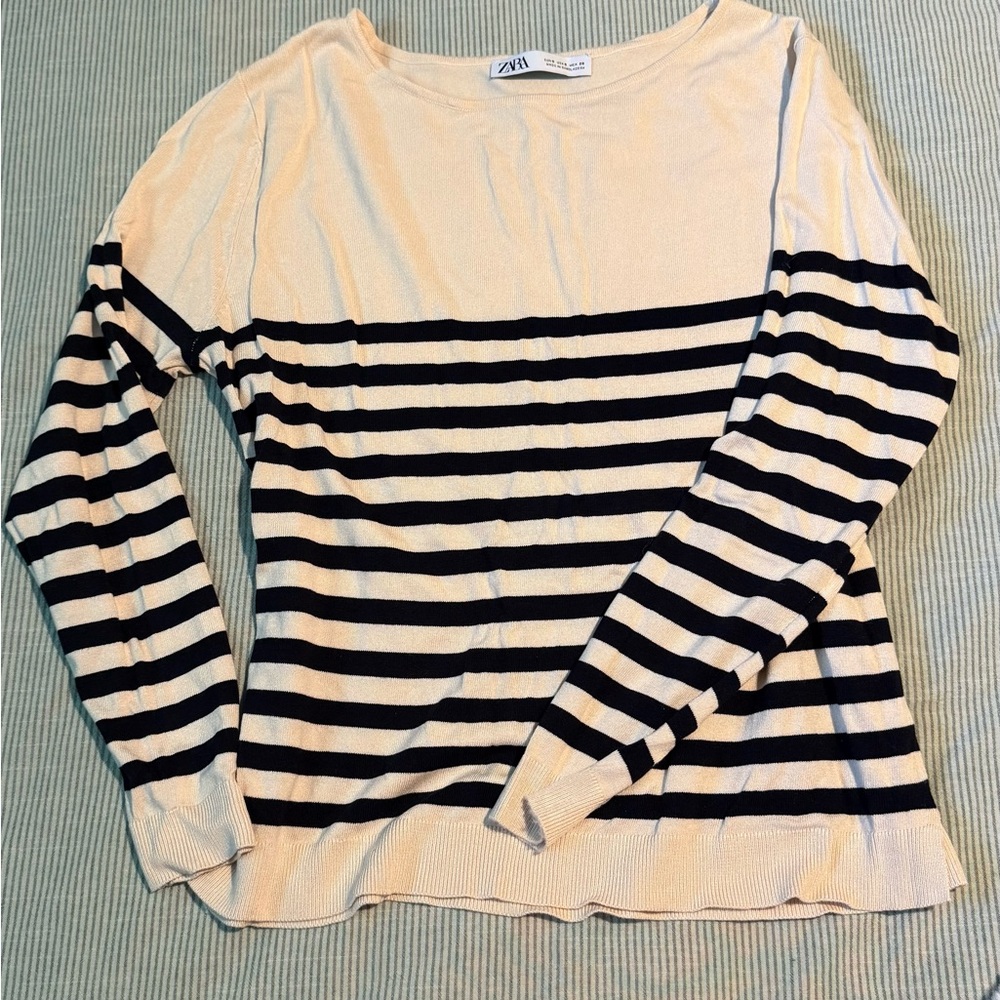 Zara Black and Cream Striped Sweater